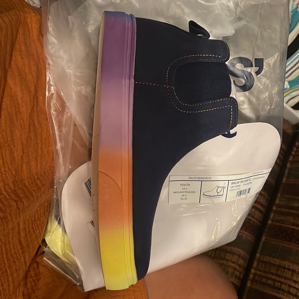 Lands end girls sneaker boots NEW 3